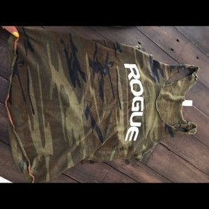 Rogue camo tank size medium